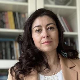 evelina-christova-fb_280x280_crop_478b24840a