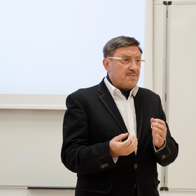 1_280x280_crop_478b24840a