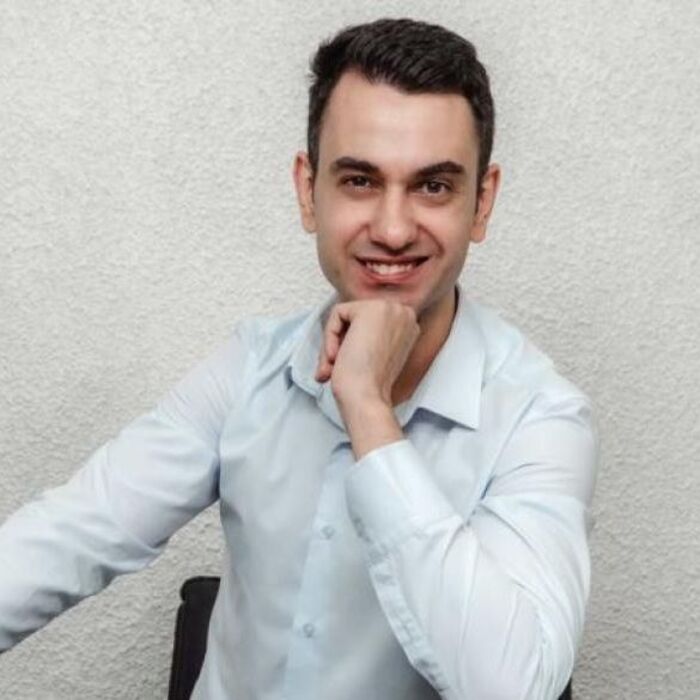 etien-yanev-economic-bg_700x700_crop_478b24840a