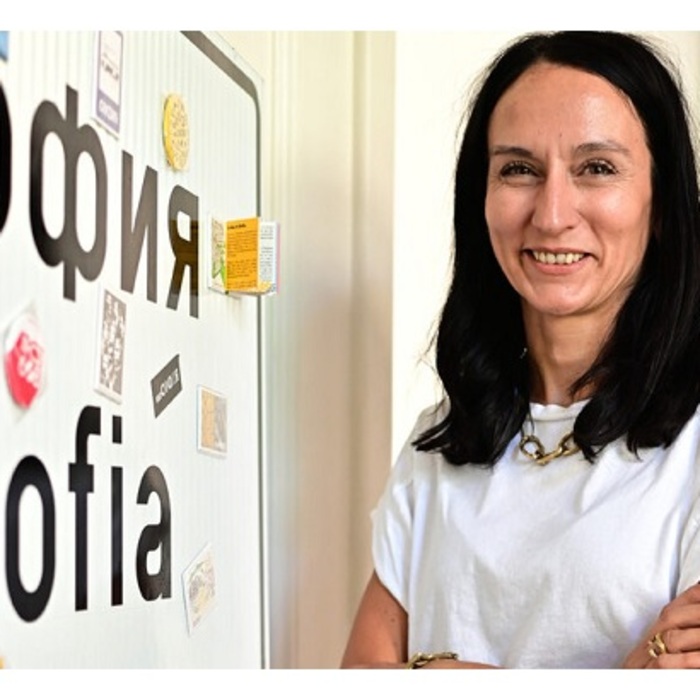 adriana-mihailova-v-kapital_700x700_crop_478b24840a