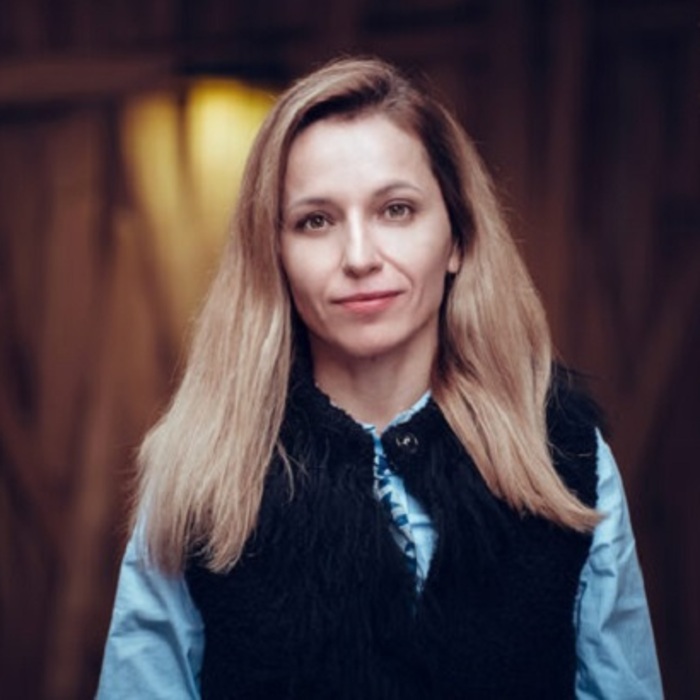 anna-koshnicharova-karieri_700x700_crop_478b24840a