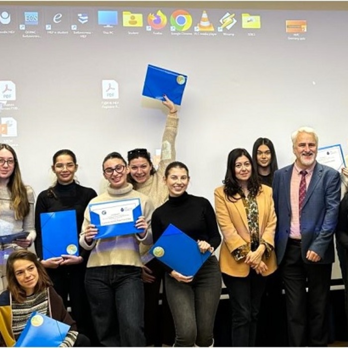 dostup-do-informaciq-i-obshtetsveni-komunikacii_700x700_crop_478b24840a