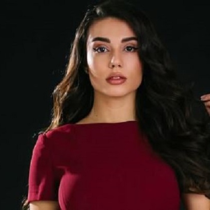 polina-bogdanova-codefashion-bg_700x700_crop_478b24840a