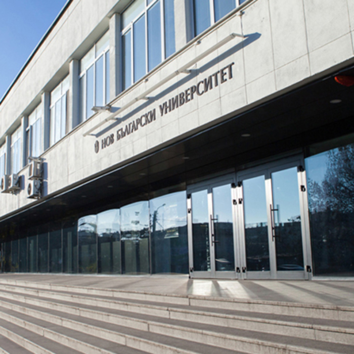 photo-32_700x700_crop_478b24840a