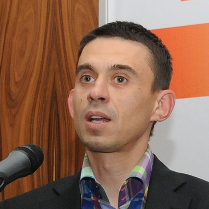 photo-39_700x700_crop_478b24840a