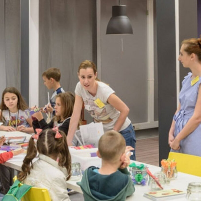 chudovishtna-kniga_700x700_crop_478b24840a