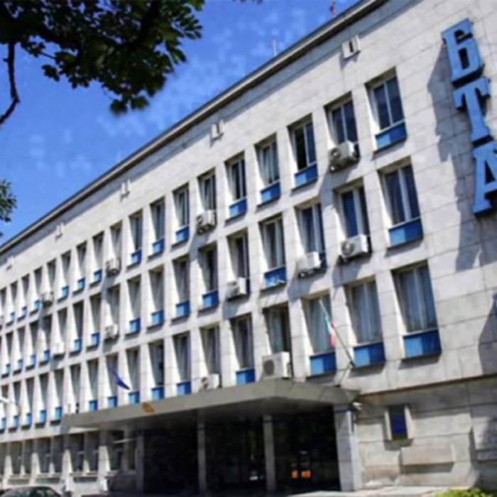 studenti-ot-sedem_700x700_crop_478b24840a