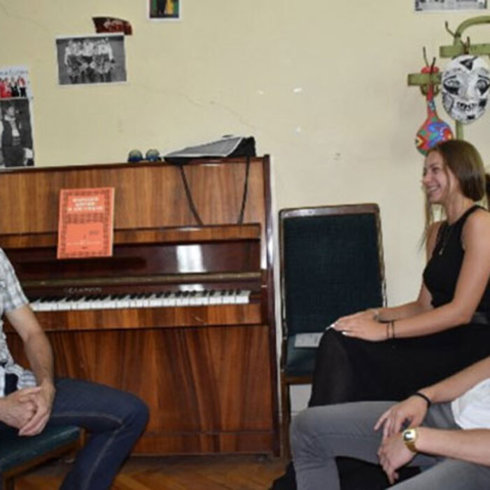 narodni_700x700_crop_478b24840a