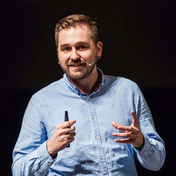 016-alexander-krustev-nbu-678x410-crop-478b24840a_700x700_crop_478b24840a