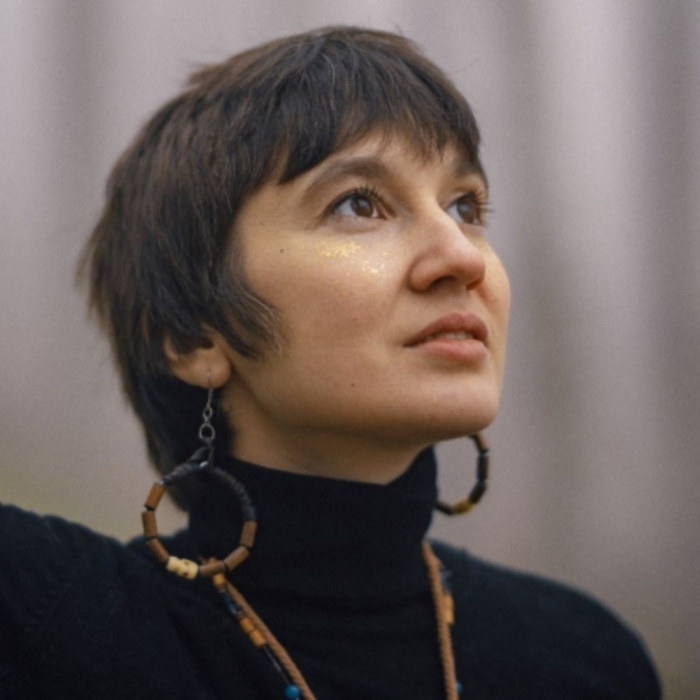 eleonora-avramova-ele-impressio_700x700_crop_478b24840a