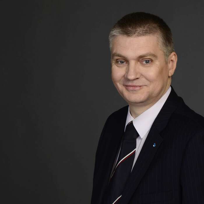 alamanovjpg_700x700_crop_478b24840a