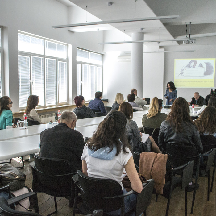 dsc-0060_700x700_crop_478b24840a