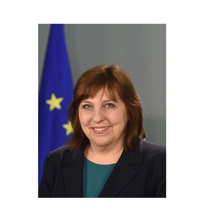 es_700x700_crop_478b24840a