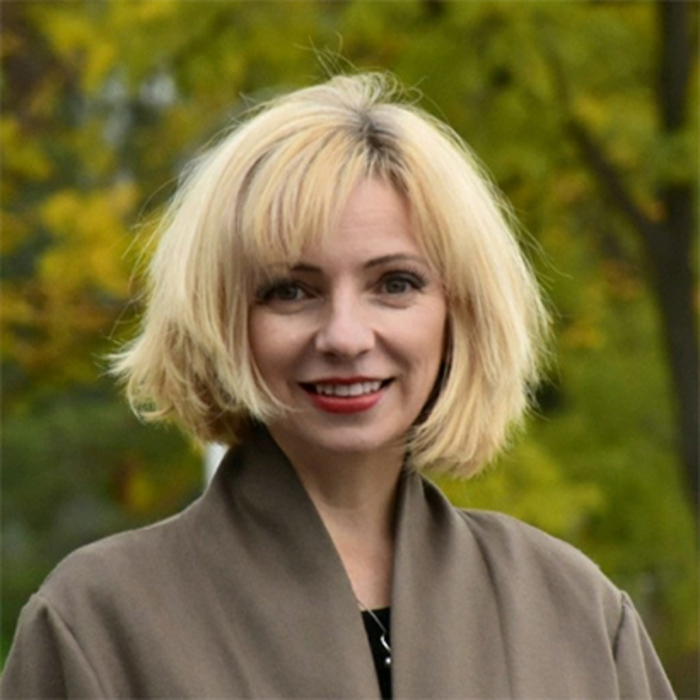 elena-mateeva_700x700_crop_478b24840a