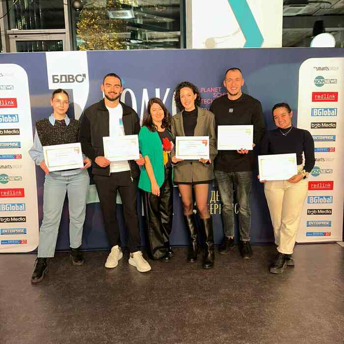 evelina-1_700x700_crop_478b24840a