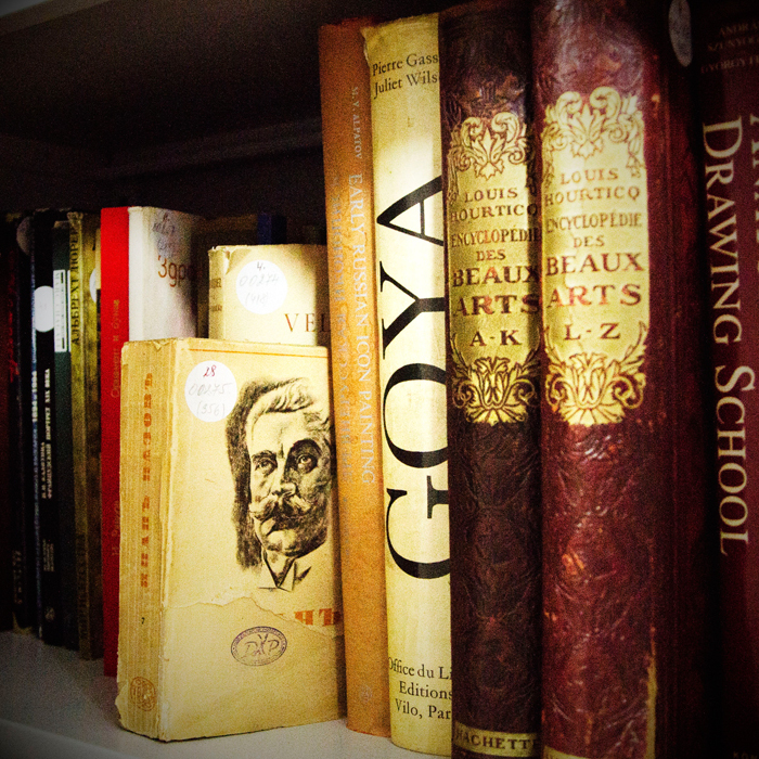 books5_700x700_crop_478b24840a