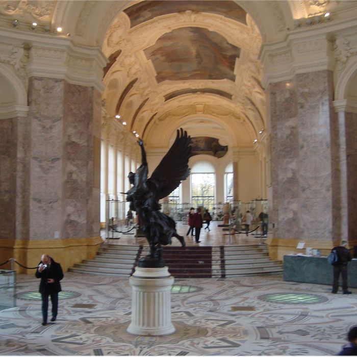 vo01_700x700_crop_478b24840a